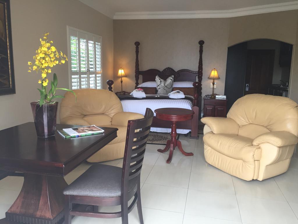 Luxury Beach Apartments Amanzimtoti Ngoại thất bức ảnh
